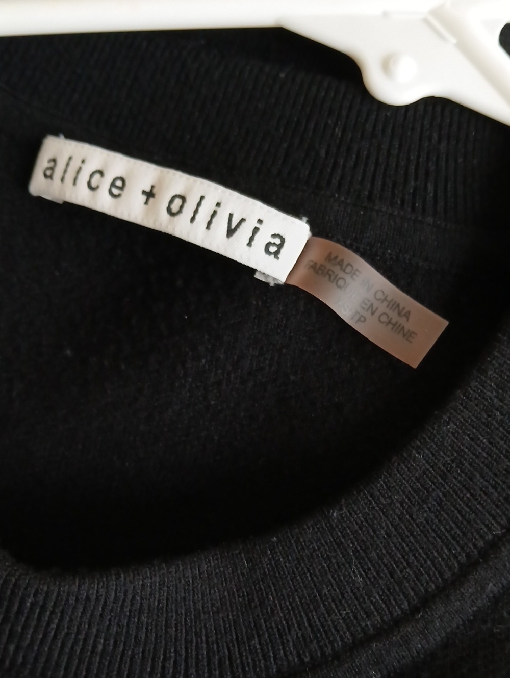Alice + Olivia Michael Crewneck Pullover with Cut Shoulder in BLACK XS - Picture 3 of 8